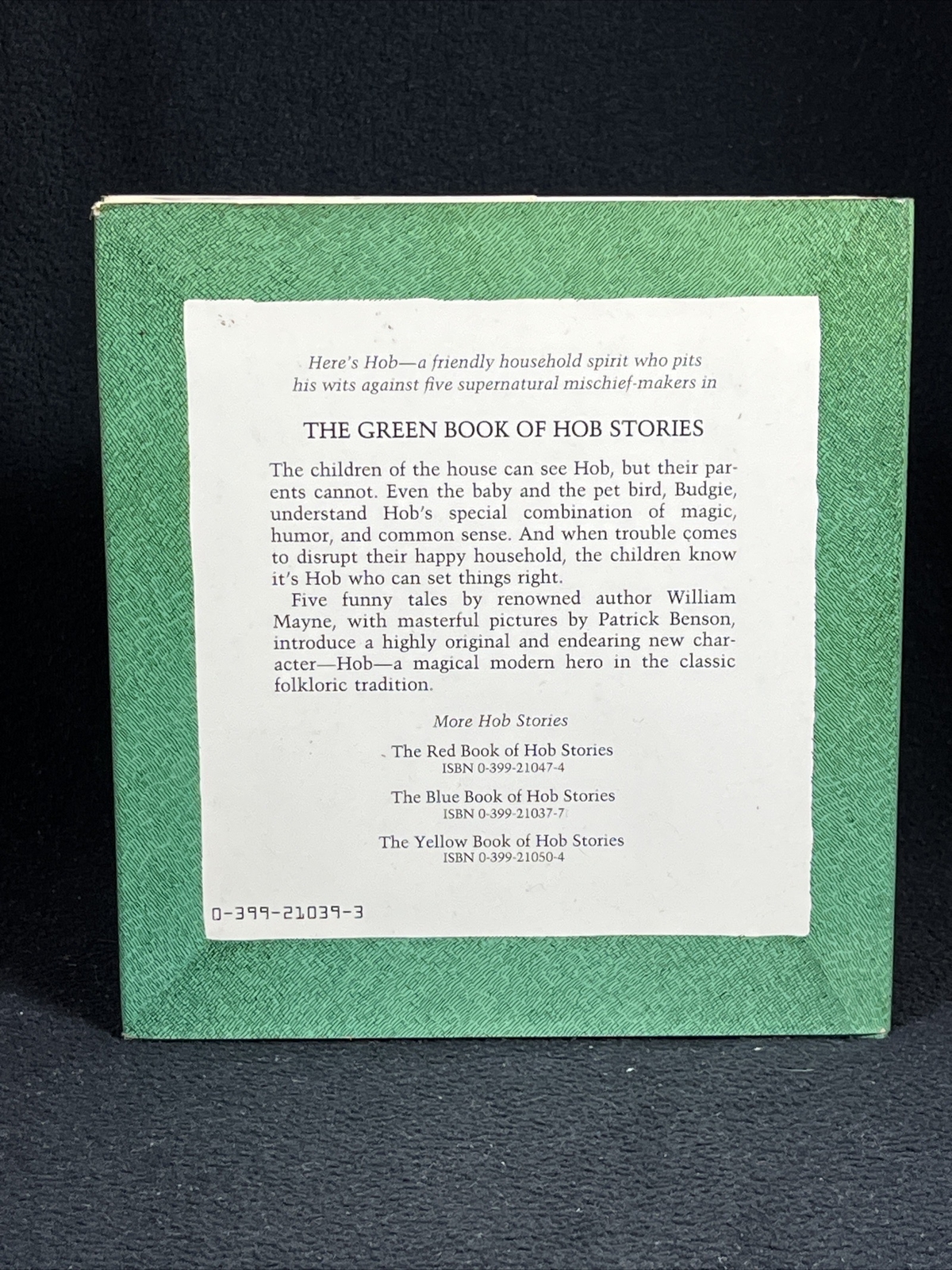 The Green Book of Hob Stories Mayne, William Good Book Hardcover Vintage 1984